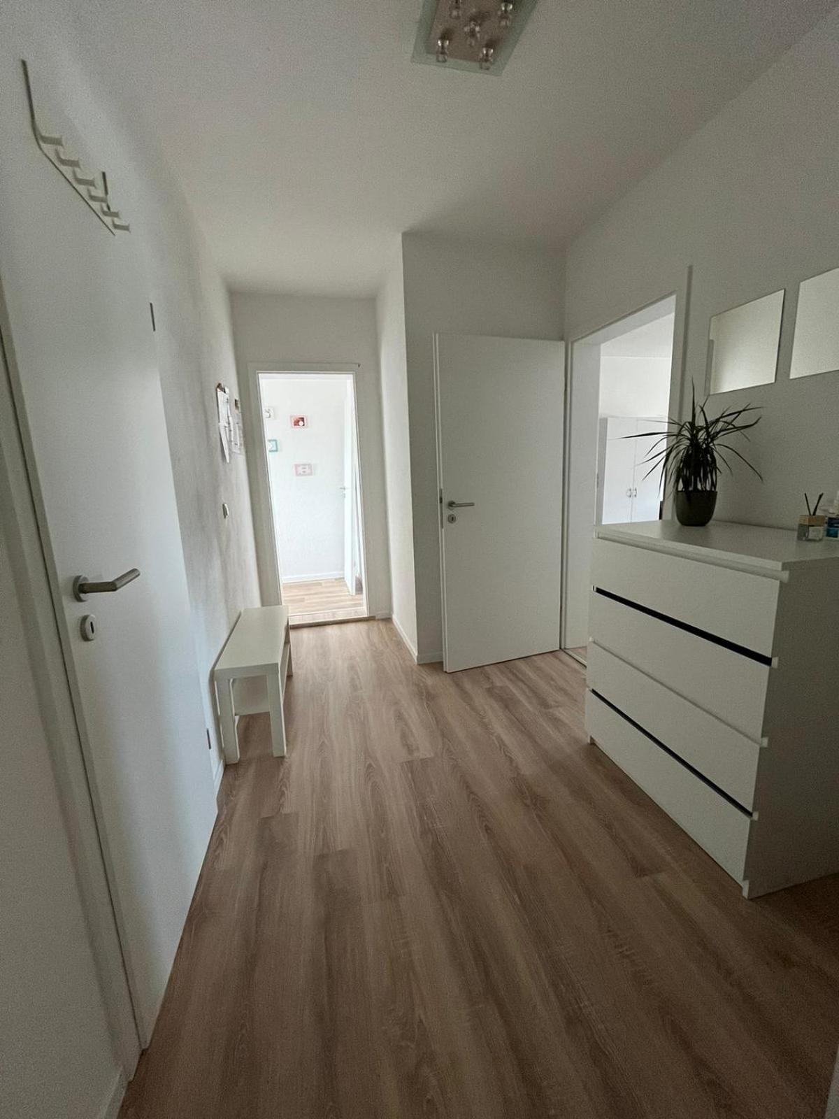 1 Raum Dachgeschosswohnung In Ruhiger Lage Limabach - Oberfrohna エクステリア 写真