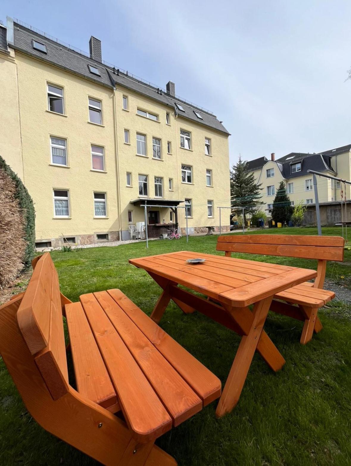1 Raum Dachgeschosswohnung In Ruhiger Lage Limabach - Oberfrohna エクステリア 写真