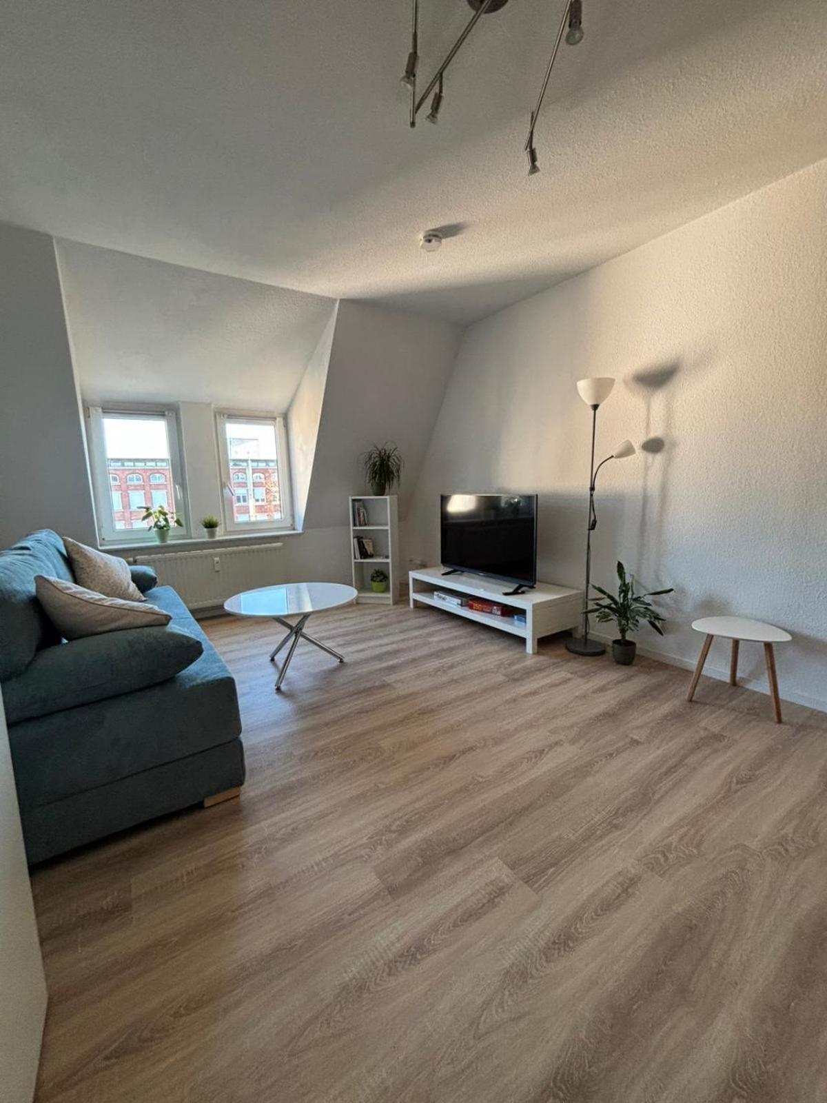 1 Raum Dachgeschosswohnung In Ruhiger Lage Limabach - Oberfrohna エクステリア 写真